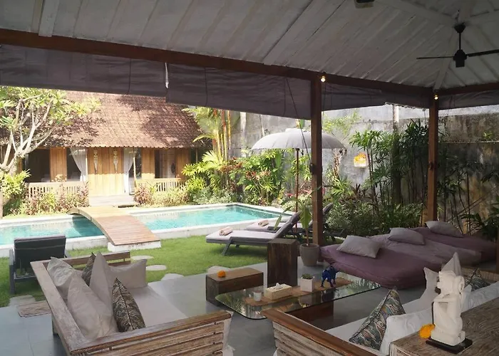 Villa Joglo Oberoi Beautiful 4br Prime Location Seminyak