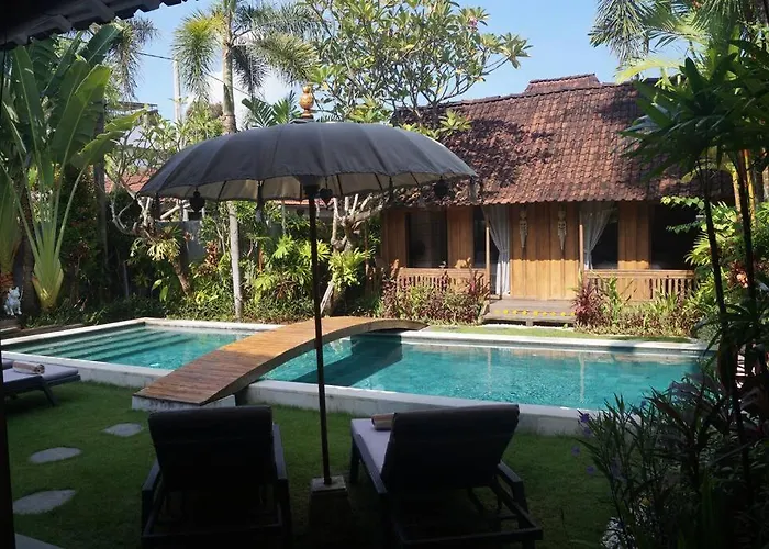 Villa Joglo Oberoi Beautiful 4br Prime Location Seminyak