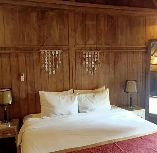 Joglo Oberoi Beautiful 4br Prime Location Seminyak