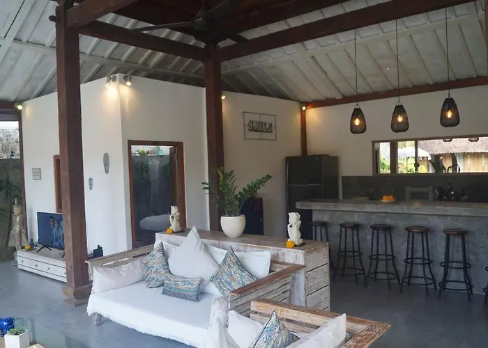 Joglo Oberoi Beautiful 4br Prime Location Villa Seminyak