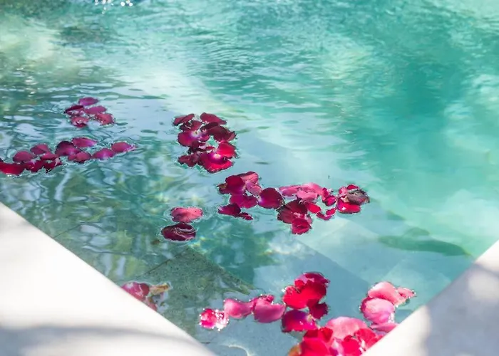 Joglo Oberoi Beautiful 4br Prime Location * Seminyak