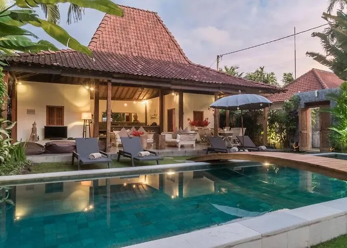 Joglo Oberoi Beautiful 4br Prime Location *